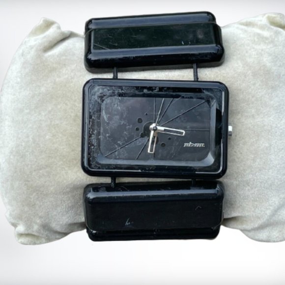 Nixon Women Watch Black Tone Analog Ladies Wrist Watch THE VEGA AS IS - Picture 3 of 13